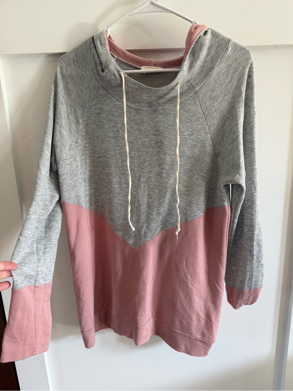 twenty second Gray and Dusty Pink Colorblock Pullover Hoodie